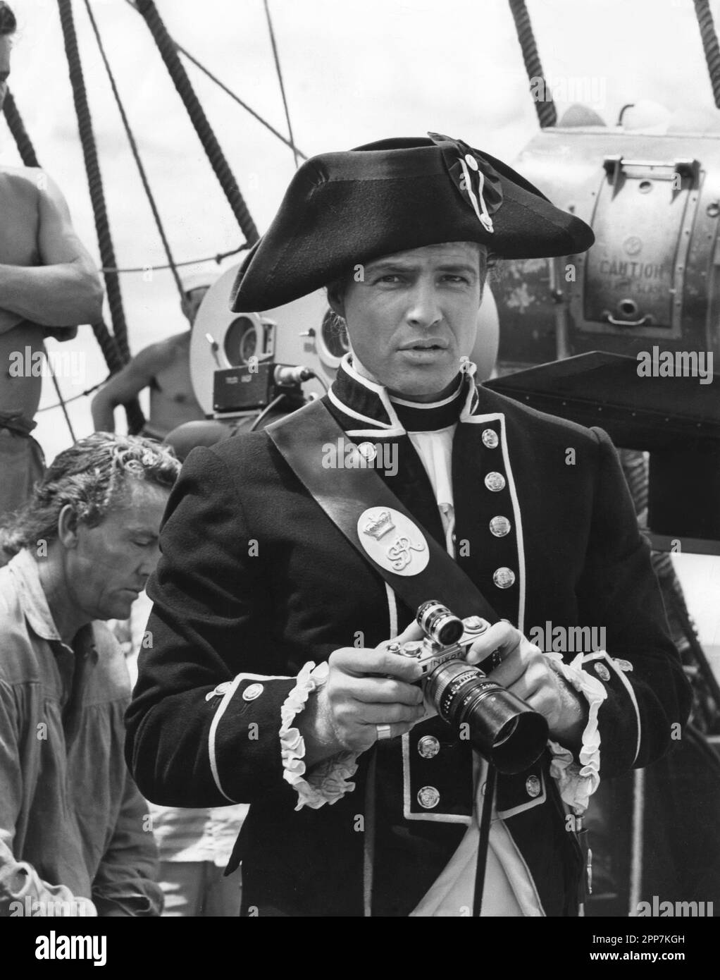 MARLON BRANDO Off Set Candid Portrait MUTINERIE SUR LA PRIME 1962 NIKON