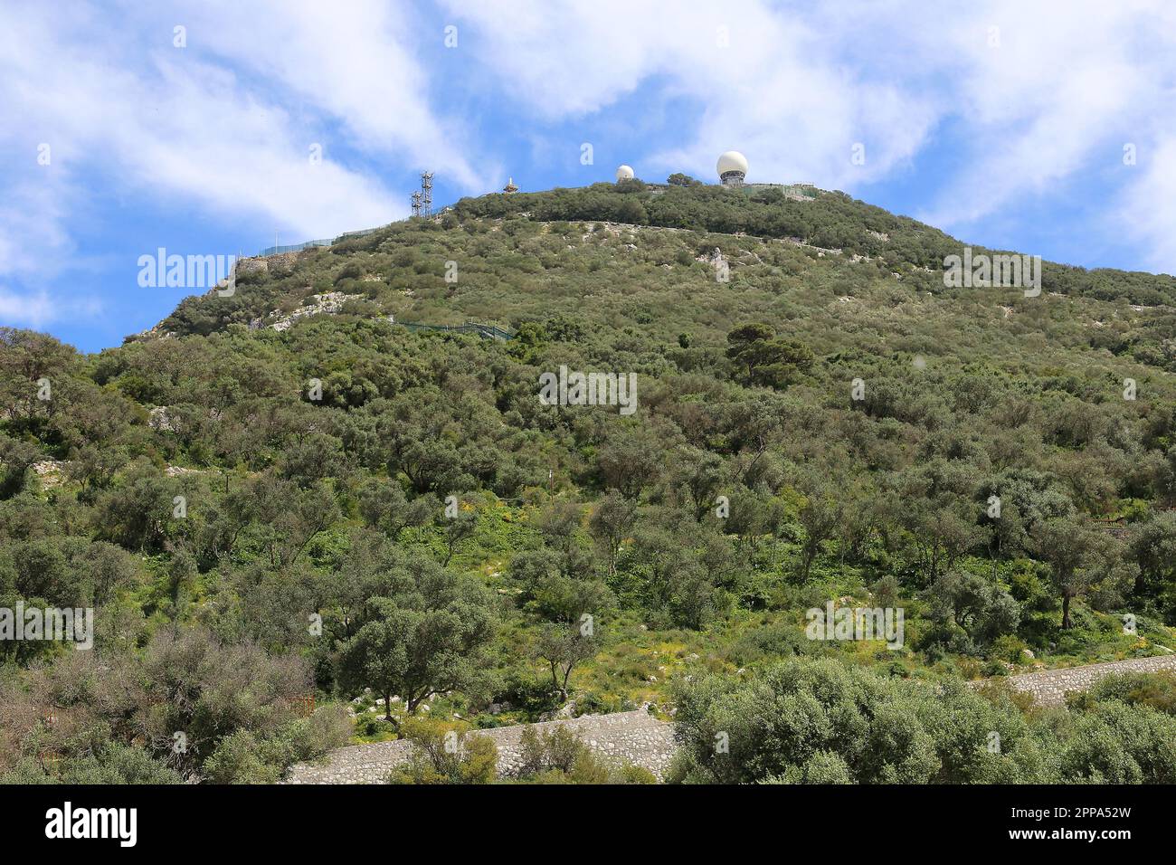 Vue de la batterie de Rock Gun depuis le château mauresque, Gibraltar, territoire britannique d'outre-mer, Royaume-Uni, Mer Méditerranée, Europe Banque D'Images
