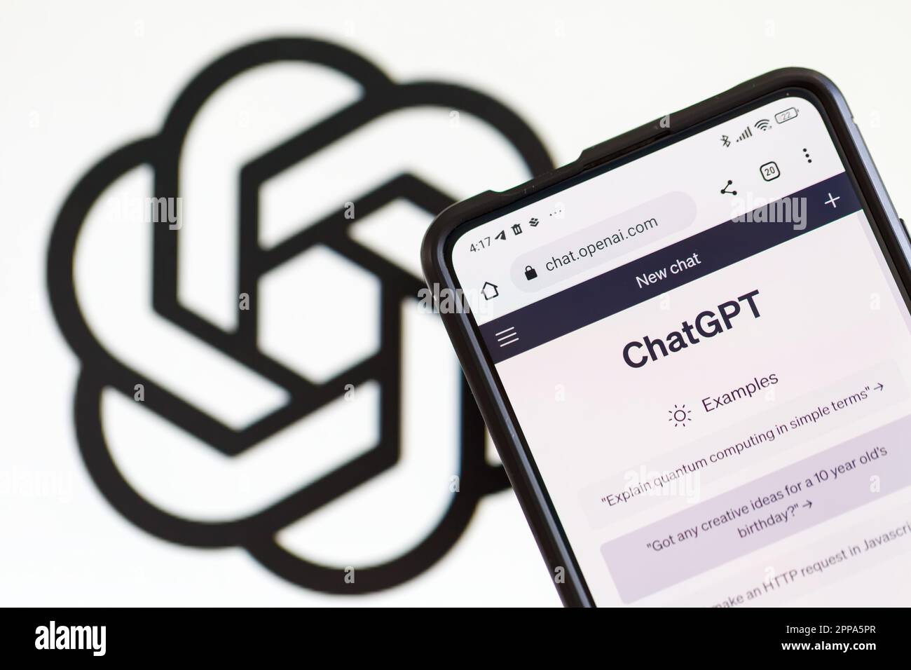 Stuttgart, Allemagne - 14 avril 2023: ChatGPT intelligence artificielle ai Chat GPT avec le logo OpenAI à Stuttgart, Allemagne. Banque D'Images