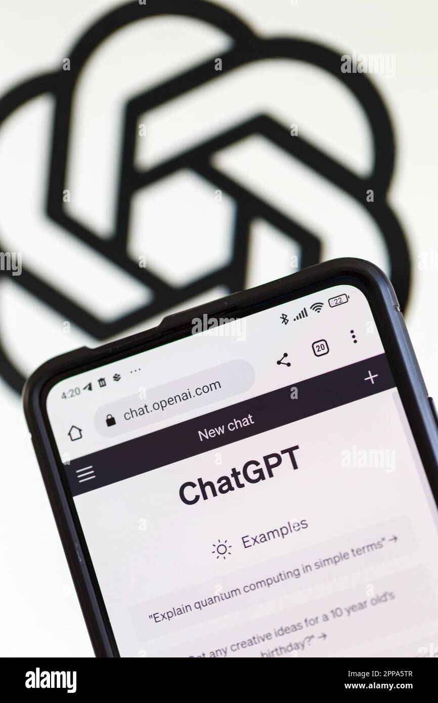 Stuttgart, Allemagne - 14 avril 2023: ChatGPT intelligence artificielle ai Chat GPT avec OpenAI logo portrait format à Stuttgart, Allemagne. Banque D'Images
