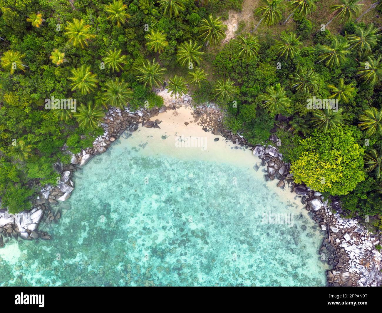 Indonésie Arambas Islands - Drone View Telaga Island côte avec plage Banque D'Images