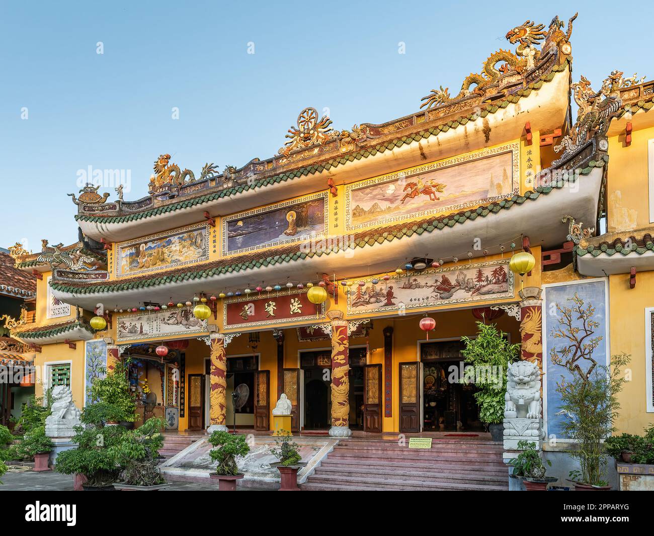 Le temple de Phap Bao à Hoi an, province de Quang Nam, Vietnam. La vieille ville de Hoi an est un site classé au patrimoine mondial, et célèbre pour son bâtiment bien conservé Banque D'Images