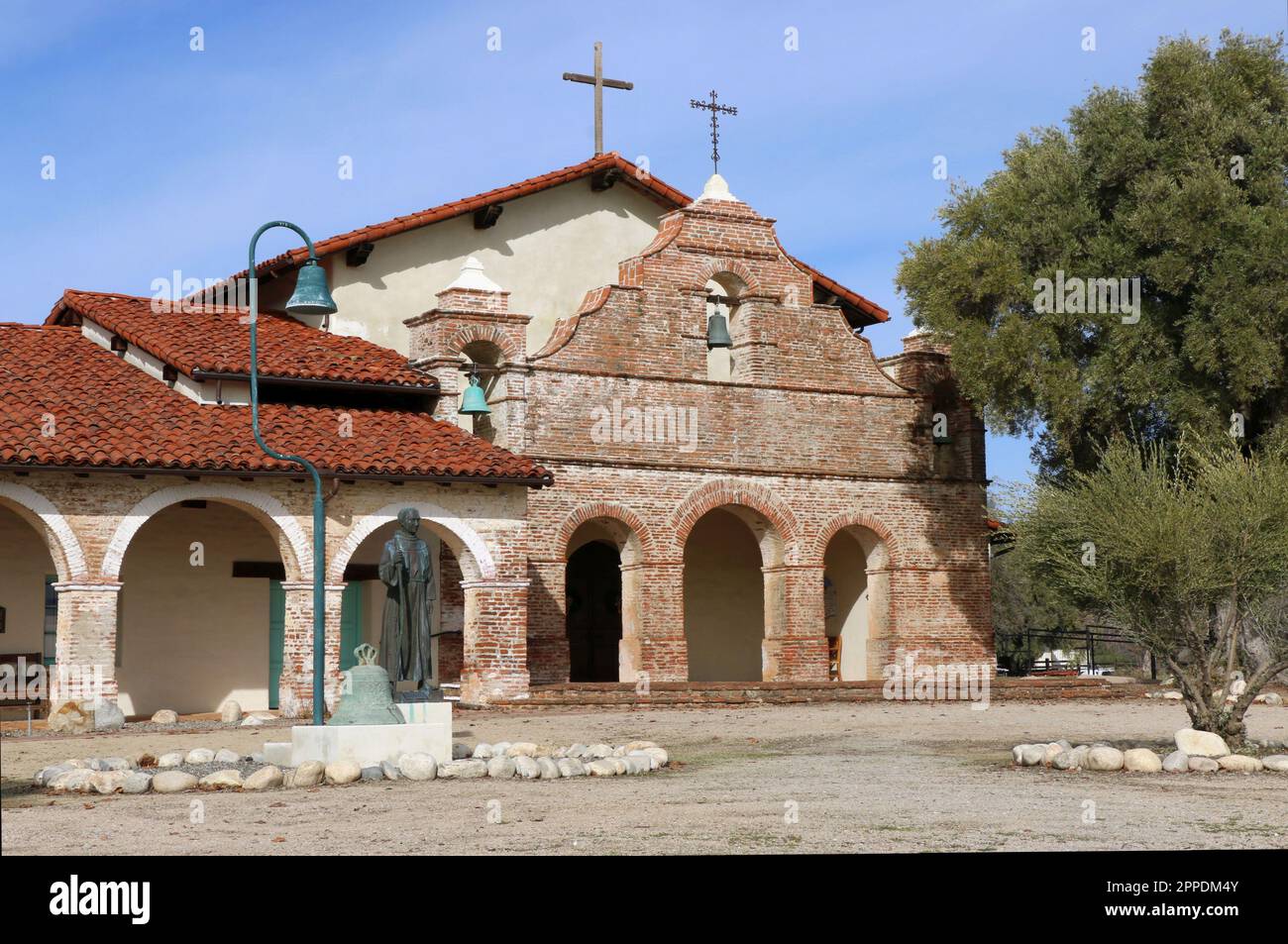 Mission San Antonio de Padua, Jolon CA : fondée en 1771, cette mission est la plus isolée des Californianmissions fondées par le Père Junipero Serra. Banque D'Images
