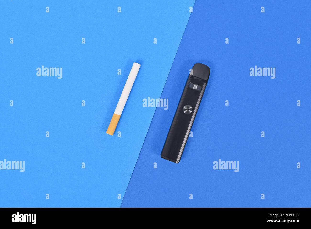 Comparaison avec une cigarette Banque de photographies et d'images  haute  rsolution - Alamy