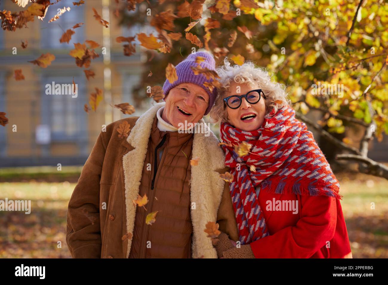 Portrait of senior woman looking at camera Banque D'Images