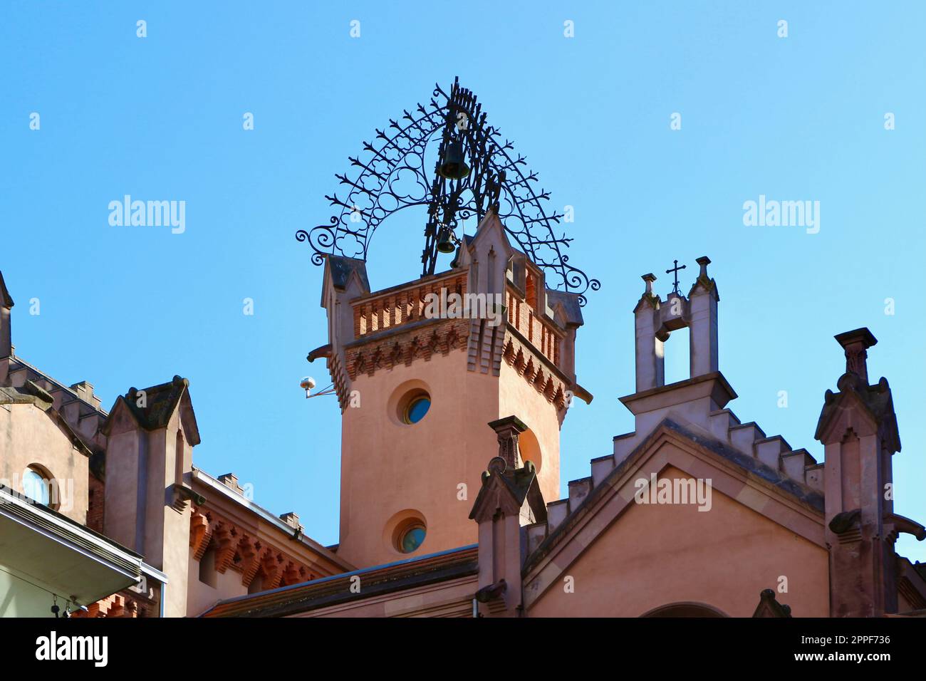 Clocher Comillas Université pontificale établissement d'enseignement supérieur géré par la province espagnole de la Société de Jésus Madrid en Cantabrie Espagne Banque D'Images