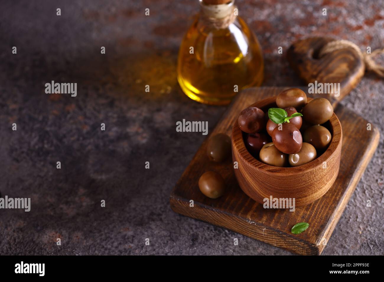 olives vertes biologiques mûres, nourriture saine Banque D'Images