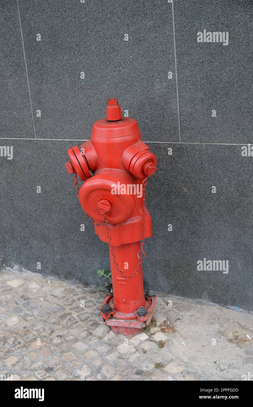 Une bouche d’incendie à Lisbonne â€“Lisboa-, la capitale du Portugal, septembre 2018 Banque D'Images