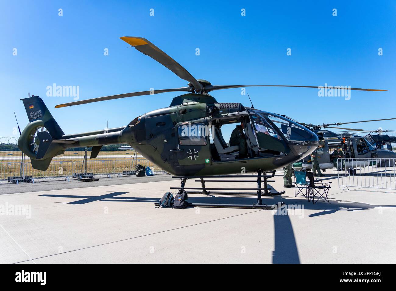 BERLIN, ALLEMAGNE - 23 JUIN 2022 : hélicoptère bimoteur Eurocopter EC135 T1 (aujourd'hui Airbus Helicopters H135). Exposition ILA Berlin Air Show 2022 Banque D'Images