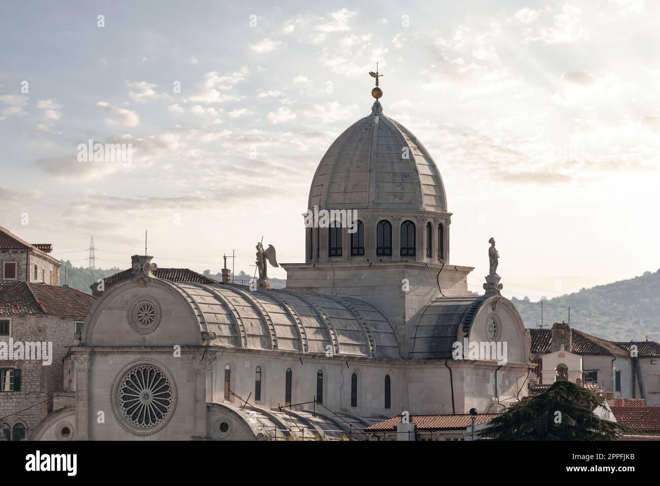 Vue sur la cathédrale Saint-James à Sibenik, Croatie Banque D'Images