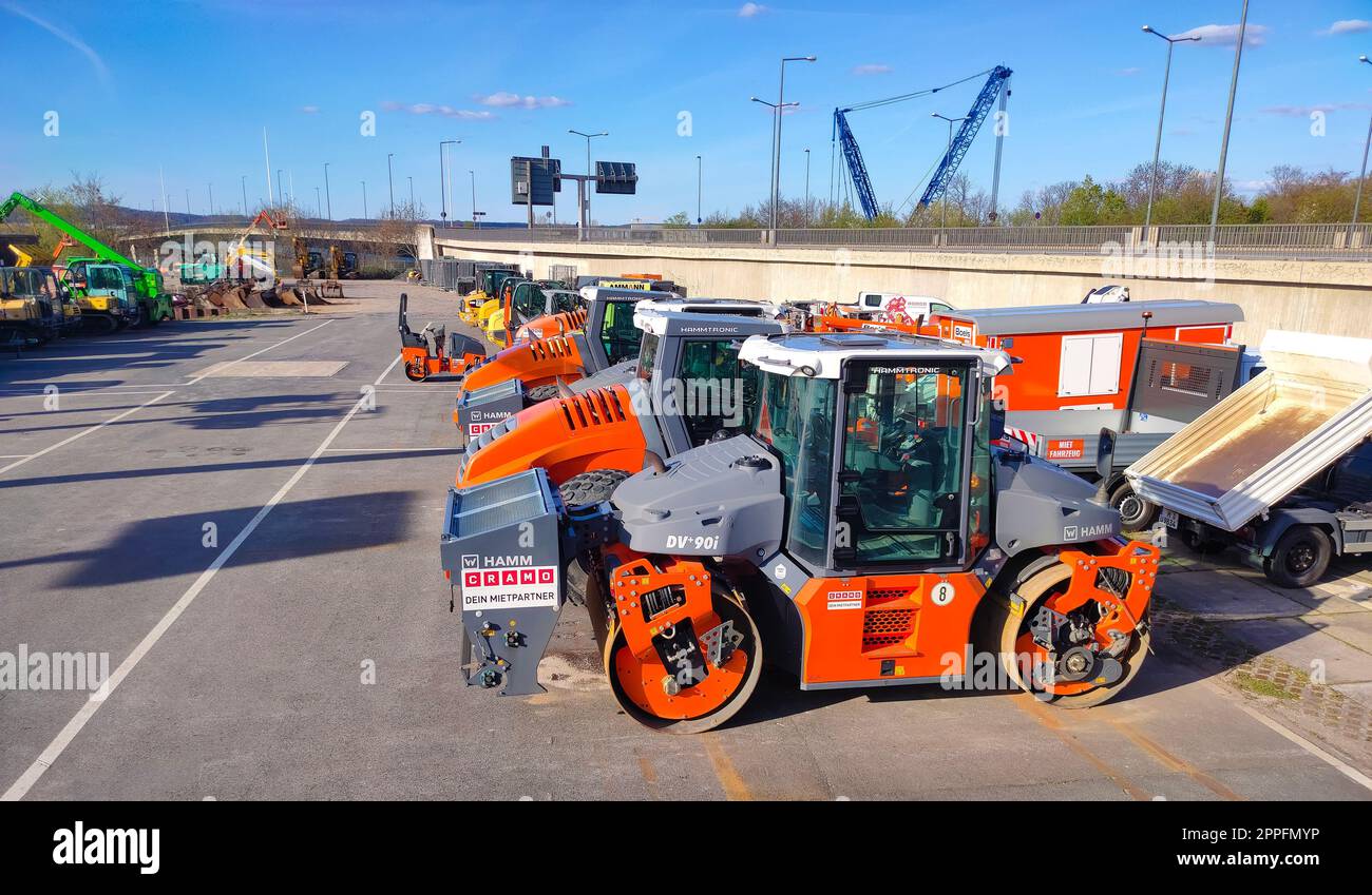 Grues élévatrices à benne à Neu-Isenburg, Allemagne Banque D'Images