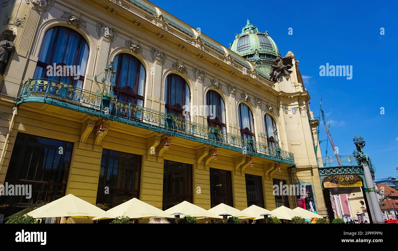 Prague, République Tchèque - 11 mai 2022: La maison municipale construit en 1911 à Prague, République Tchèque le 26 juin 2010 . Banque D'Images