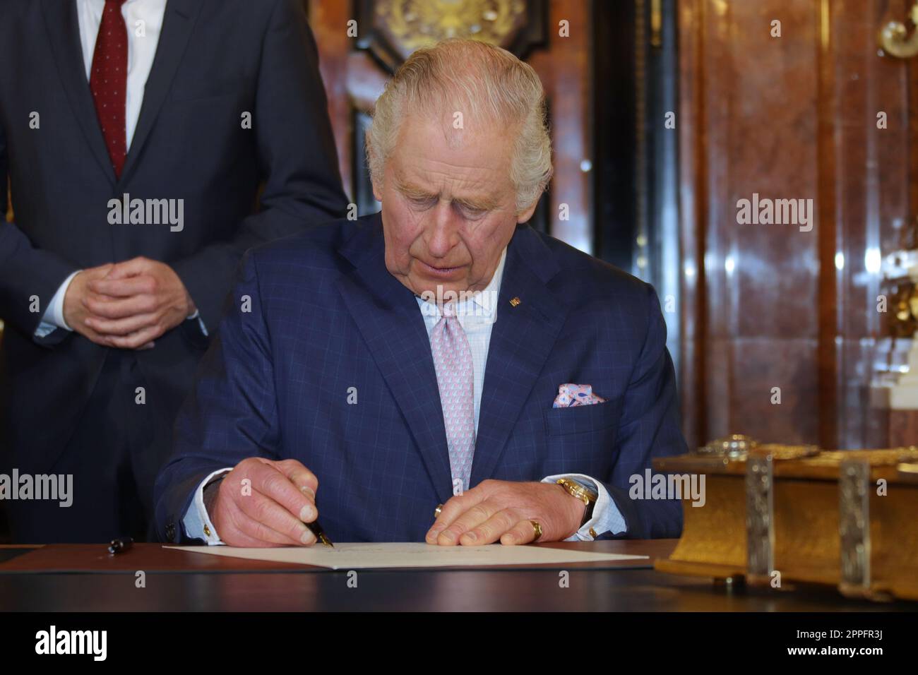 Roi Charles III,visite d'Etat à Hambourg,31.03.2023,entrée dans le livre d'or Banque D'Images