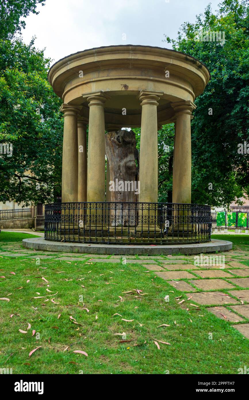 mémorial avec l'ancien arbre de Gernika Lumo, pays basque, Espagne Banque D'Images