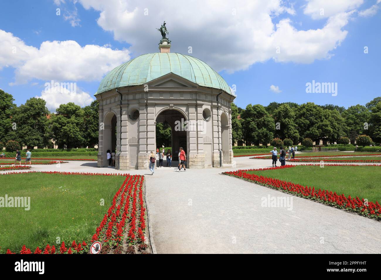 À la limite nord de la vieille ville, près de la résidence royale de Munich, le "Maximilian I" a été commandé par le duc et plus tard électeur à partir de 1613. (* A Banque D'Images