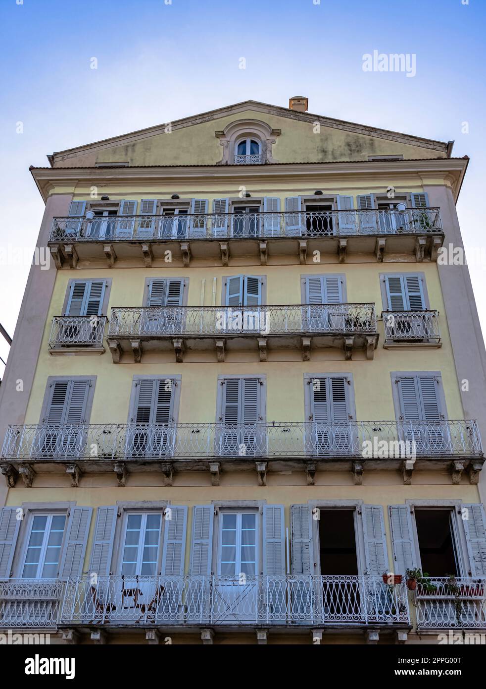Architecture vintage de la ville de Corfou (Kerkyra), Grèce Banque D'Images