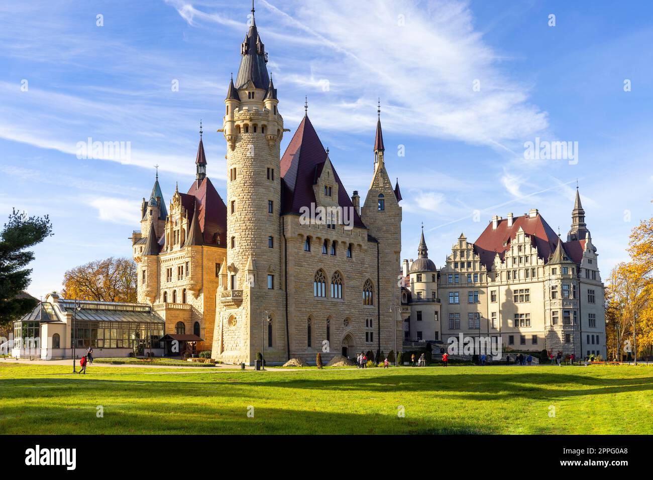 Château de Moszna du 17e siècle, château historique et résidence, Moszna, Opole, Pologne Banque D'Images Château de Moszna du 17e siècle, château historique et résidence, Moszna, Opole, Pologne Banque D'Images
