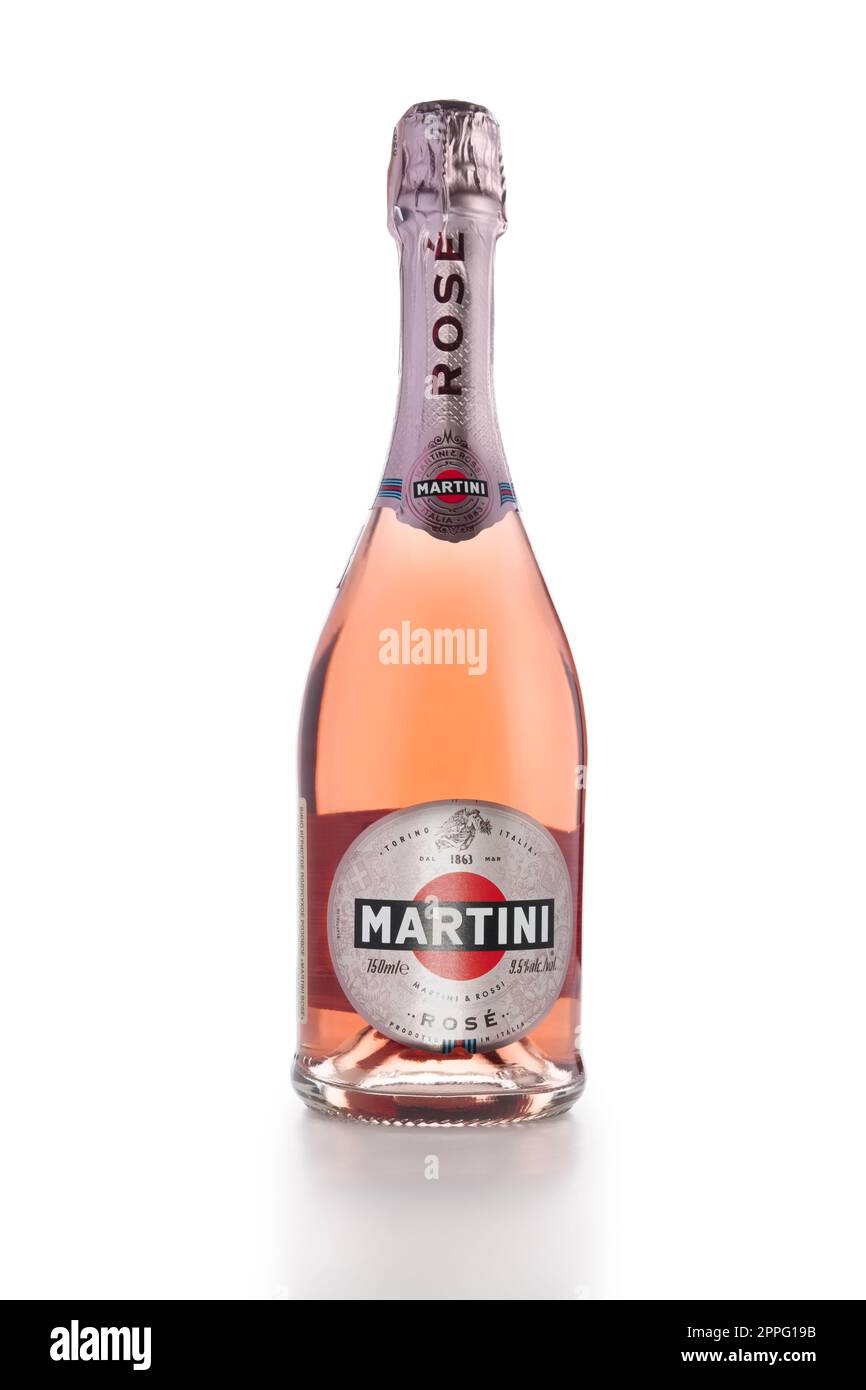 Le 7 mars 2019, Minsk Belarus - bouteille de Martini rose isolated on white Banque D'Images