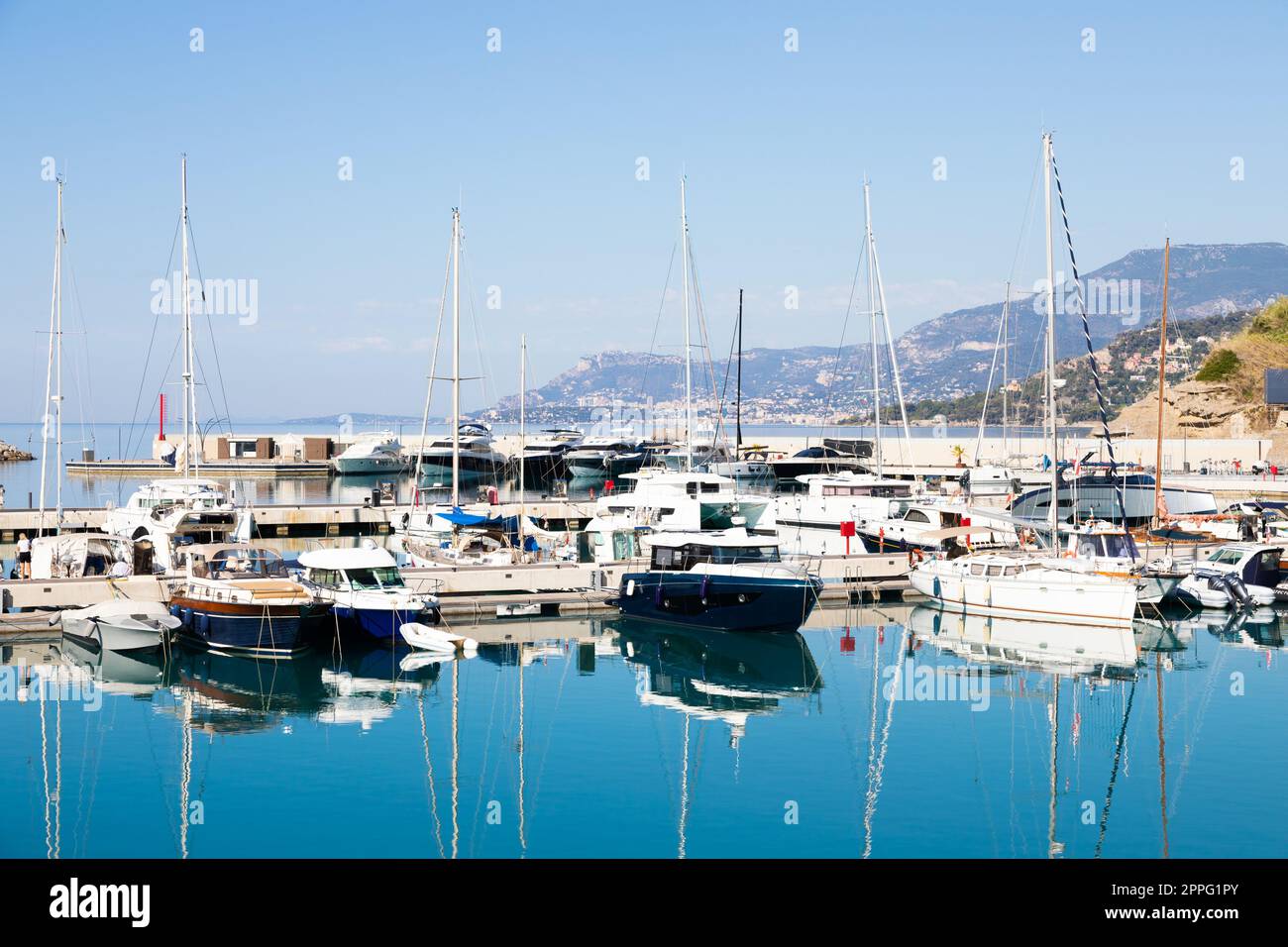 Port de Cala del forte, propriété toute neuve et ultramoderne de la marina de Monte Carlo Banque D'Images