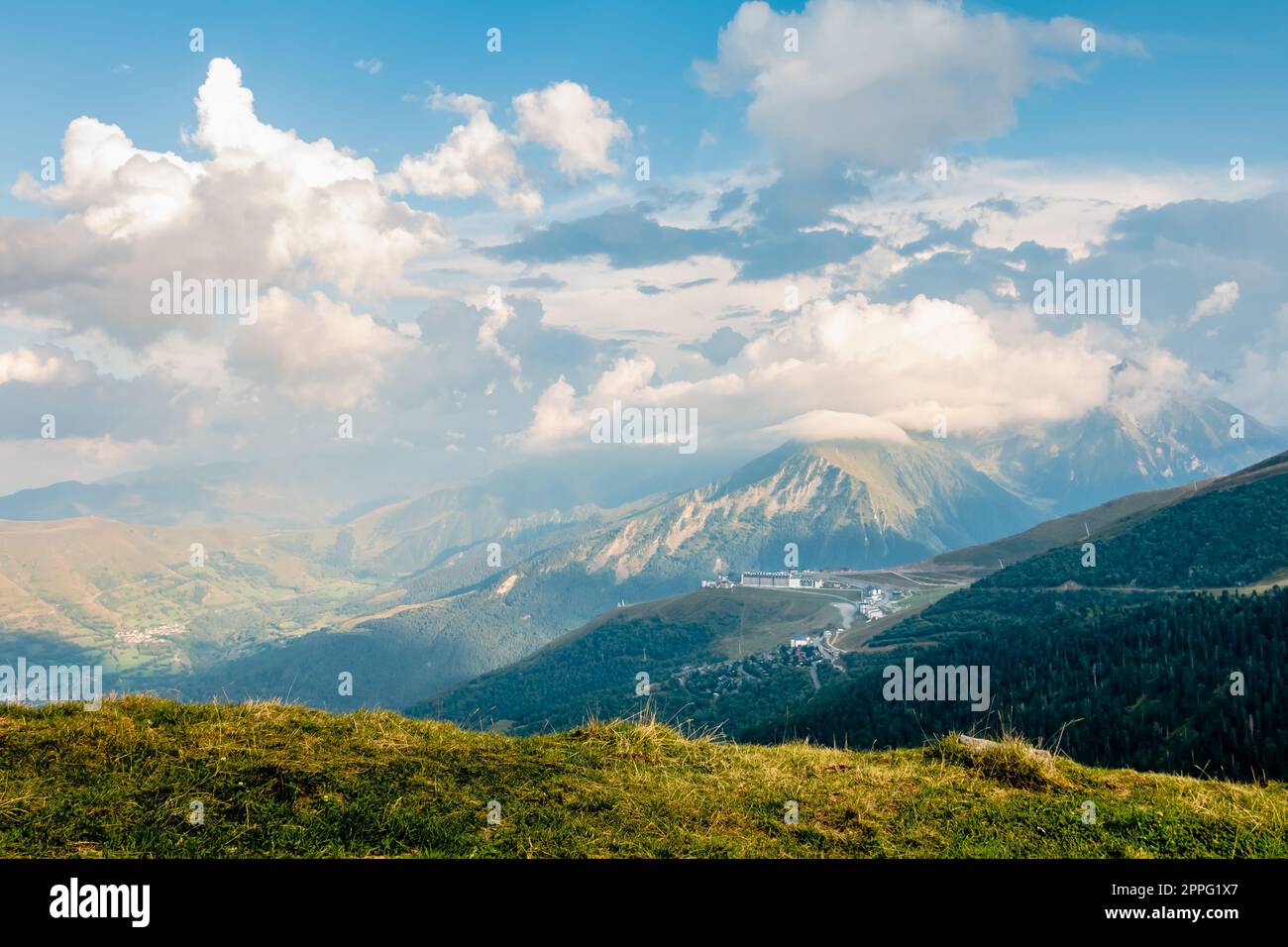 Aperçu des bâtiments de la station de ski du Pla D Adet Banque D'Images