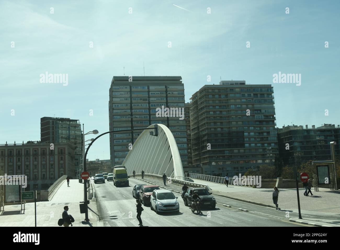 Façades de maisons, paysages urbains à Valence, province de Valence, Espagne, mars 2023 Banque D'Images