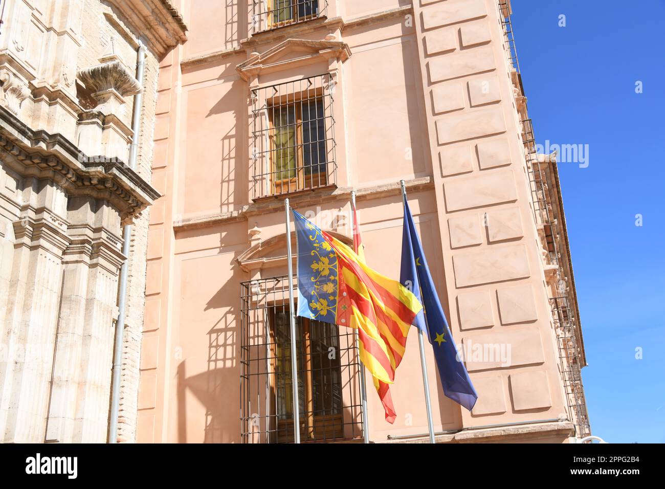 Vues sur la ville, façades de maisons de Valence, province de Valence, Espagne, mars 2023 Banque D'Images