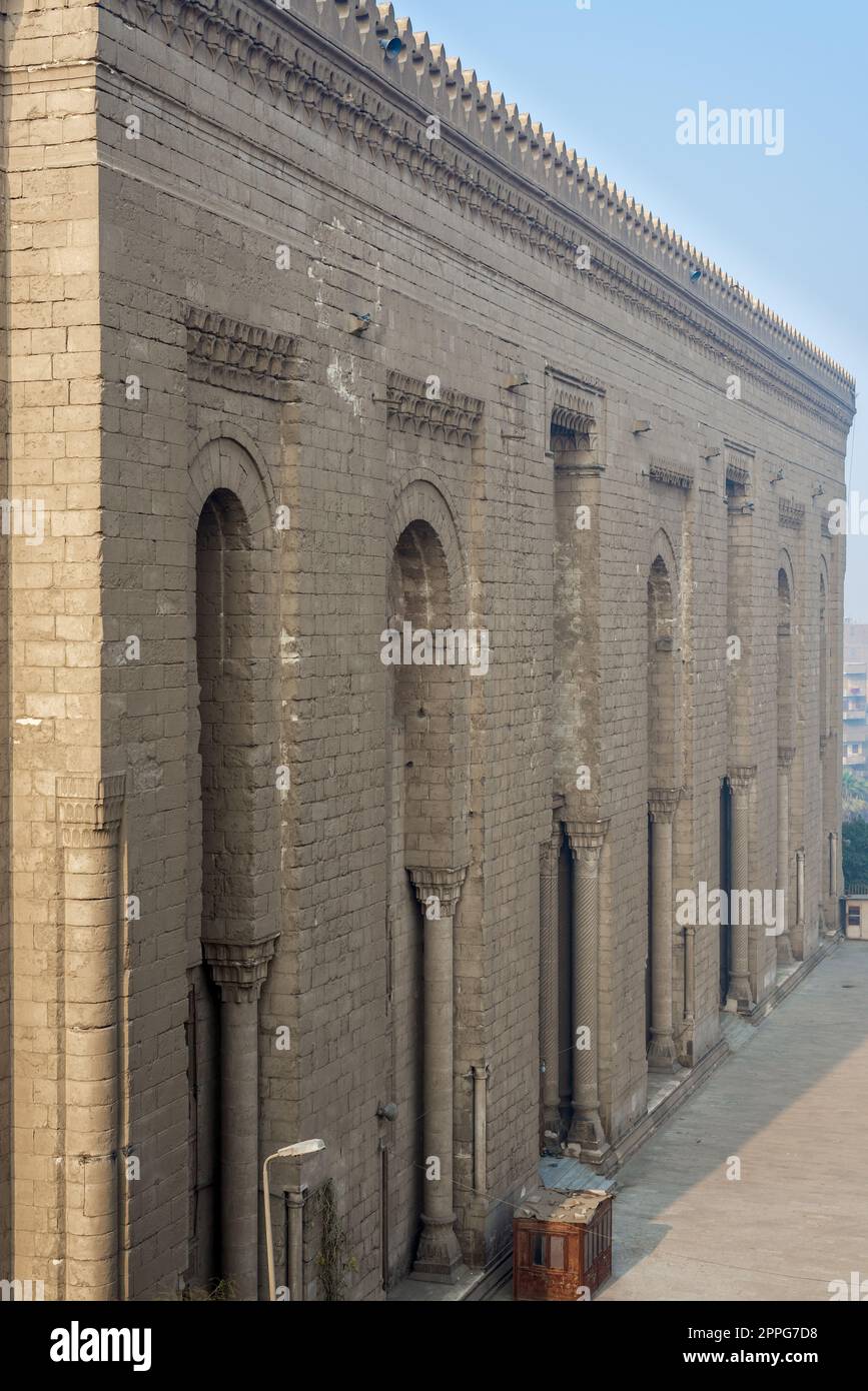 Façade latérale de la mosquée historique Al Rifai, le Caire, Égypte Banque D'Images