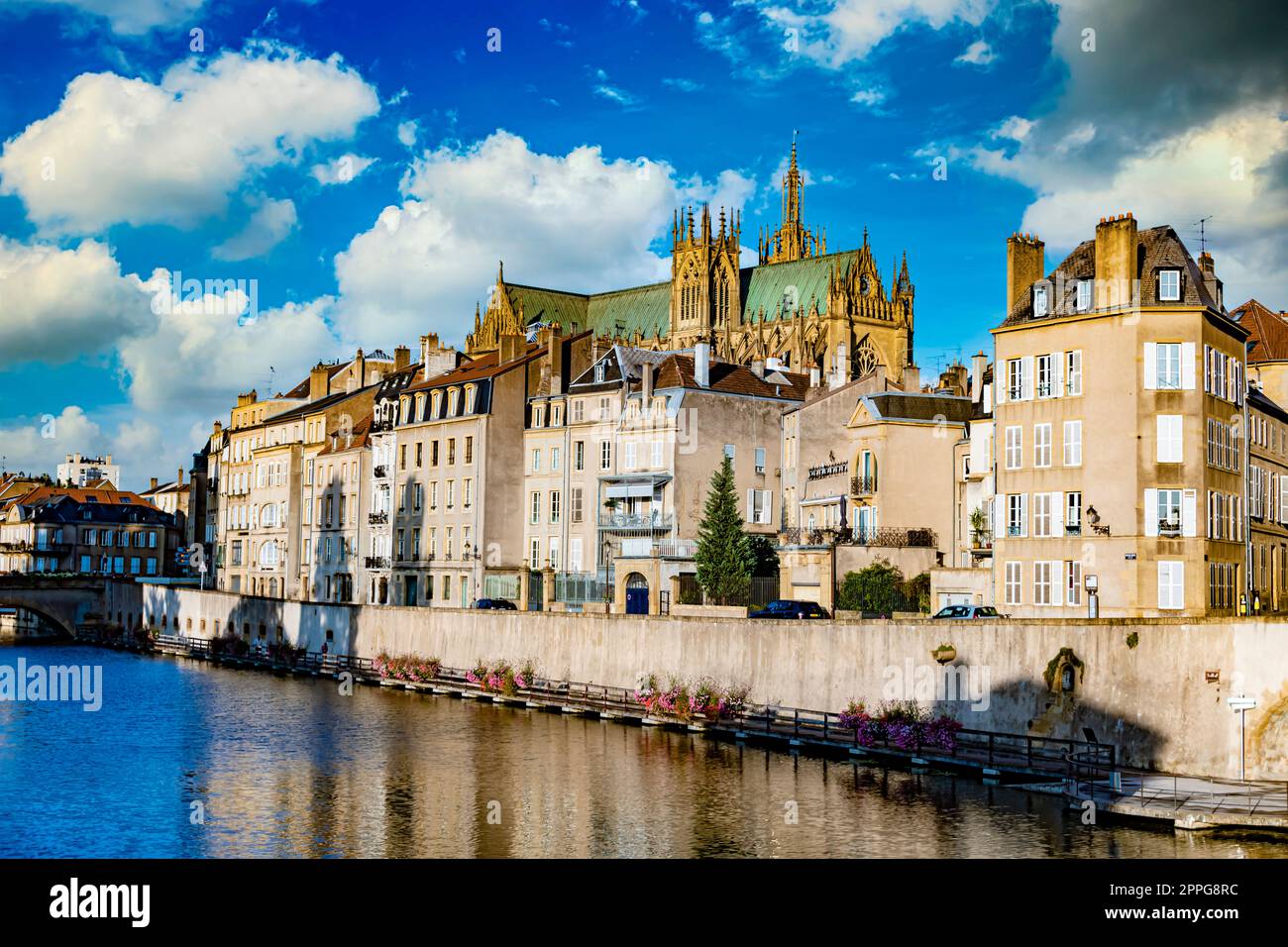 L'architecture de Metz avec la cathédrale Saint-Étienne, FR Banque D'Images