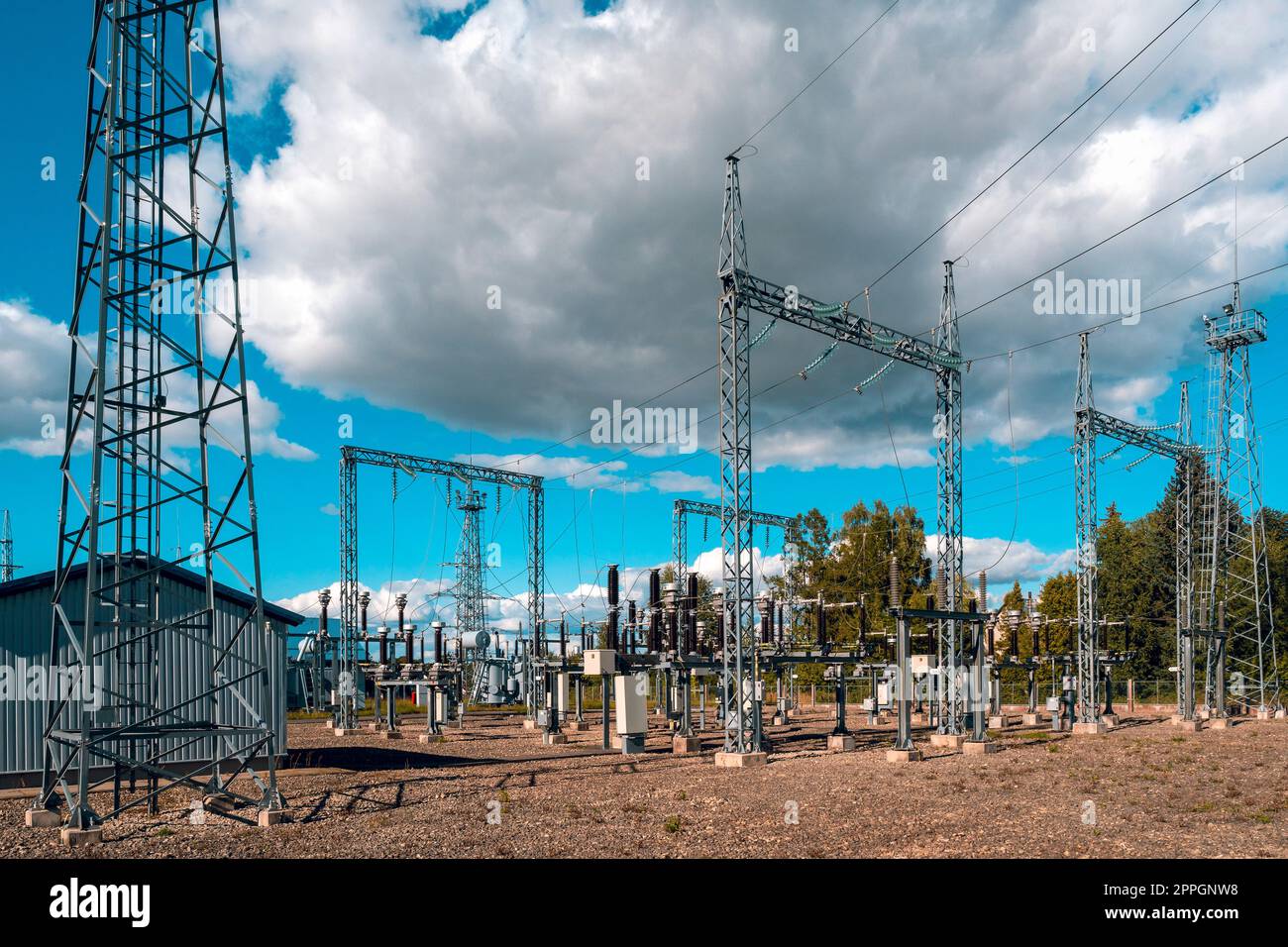 L'équipement utilisé pour augmenter ou diminuer la tension, la centrale haute tension Banque D'Images