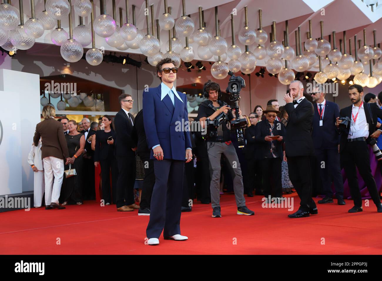 Harry Styles avec le film Don't Worry Darling au Festival du film de Venise sur le tapis rouge 5 SEPTEMBRE 2022 première mondiale Banque D'Images