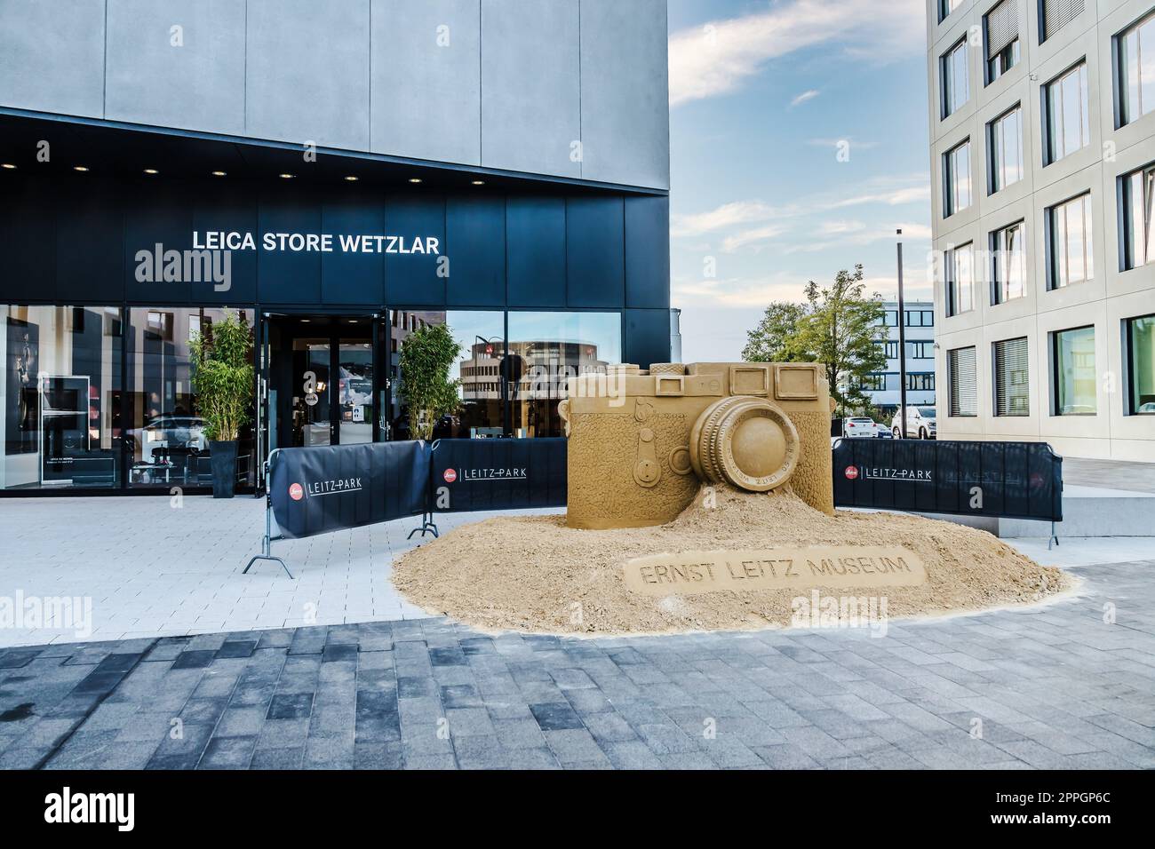 Caméra Leica modélisée à partir de sable Banque D'Images