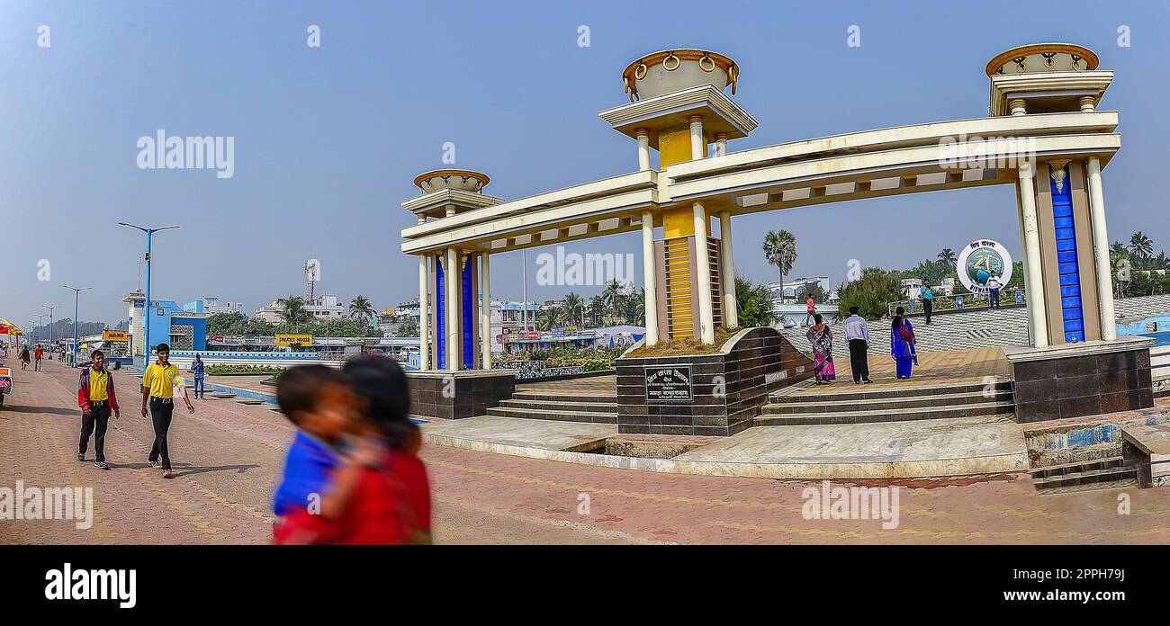 Les gens voyagent pour le tour au bord de la mer et des plages Digha, une ville par la baie du Bengale très près de Odisha, état, Inde, station balnéaire très populaire dans l'est de l'Inde. Mandarmoni, Tajpur, Talsari, près des plages de Digha. Asie, Inde en l'an 2019. Banque D'Images