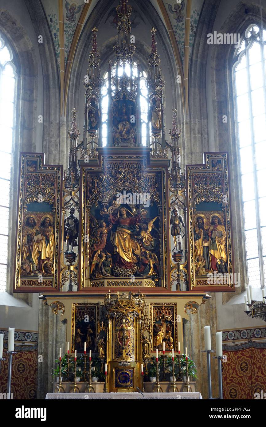 Barocke katholische Pfarrkirche Maria Himmelfahrt Schwaz Banque D'Images