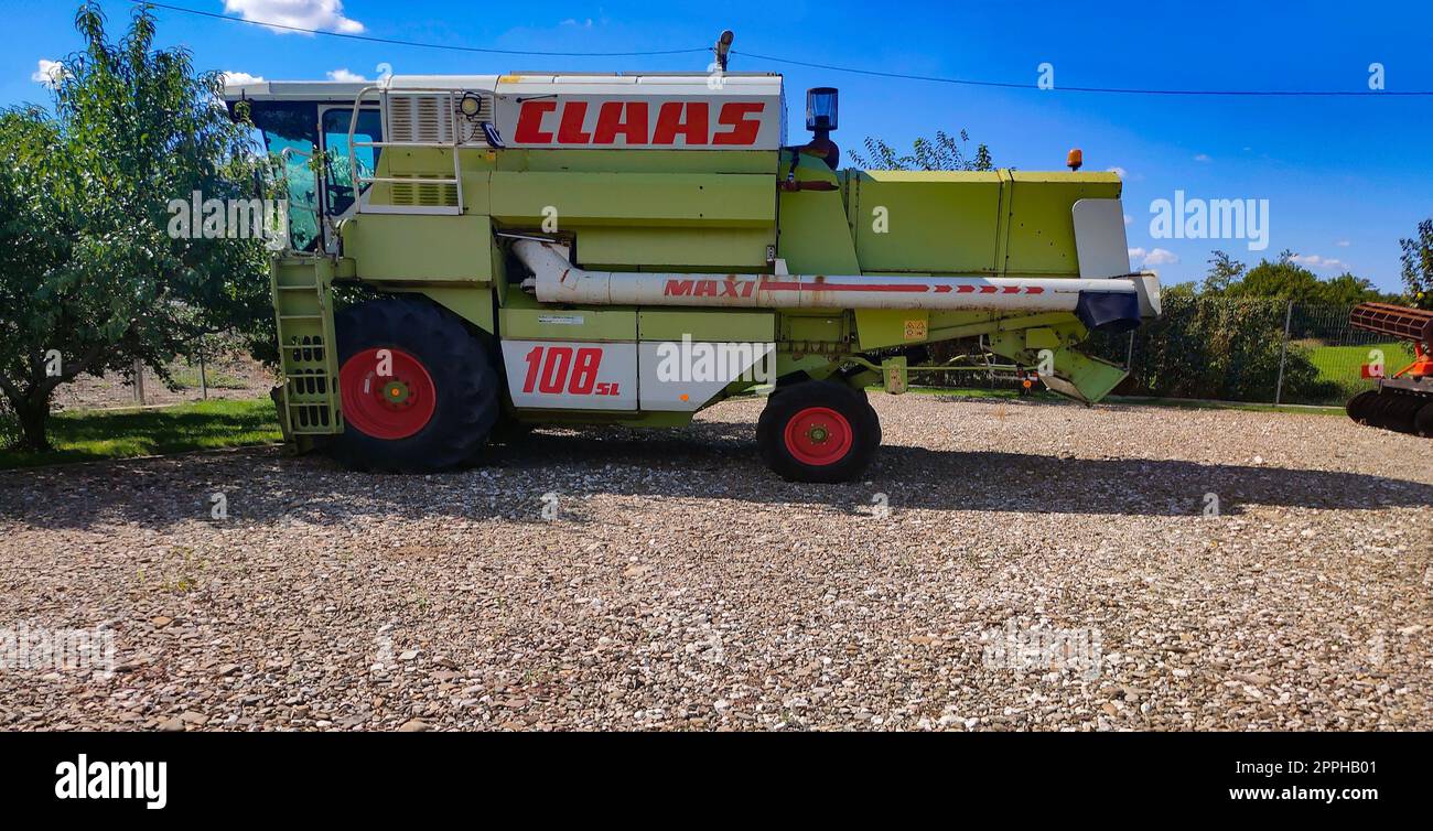 Kiev, Ukraine - 16 octobre 2020 : Claas Harvest combat les machines. Banque D'Images
