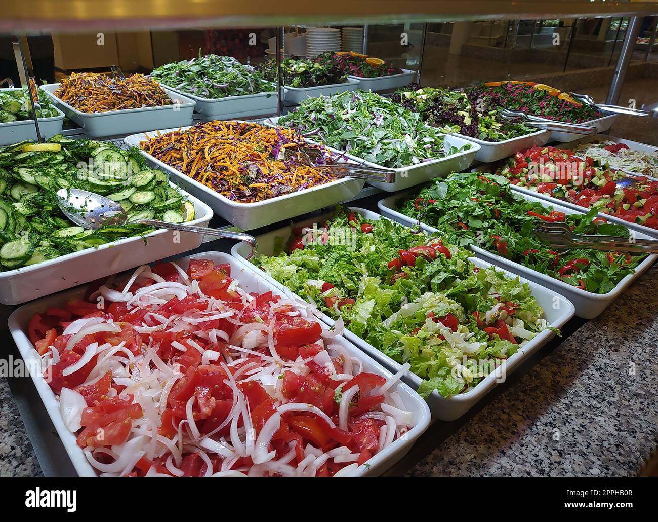 Nourriture sur les étagères dans le buffet en libre-service avec tout compris en Turquie Banque D'Images