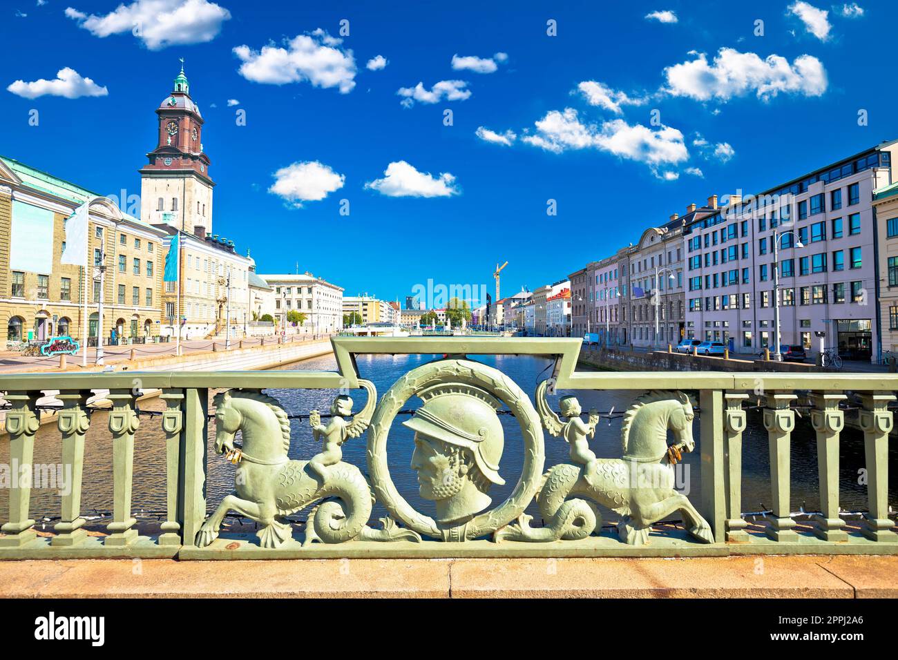 Vue sur l'architecture de la rue du canal de la ville de Gothenburg Banque D'Images