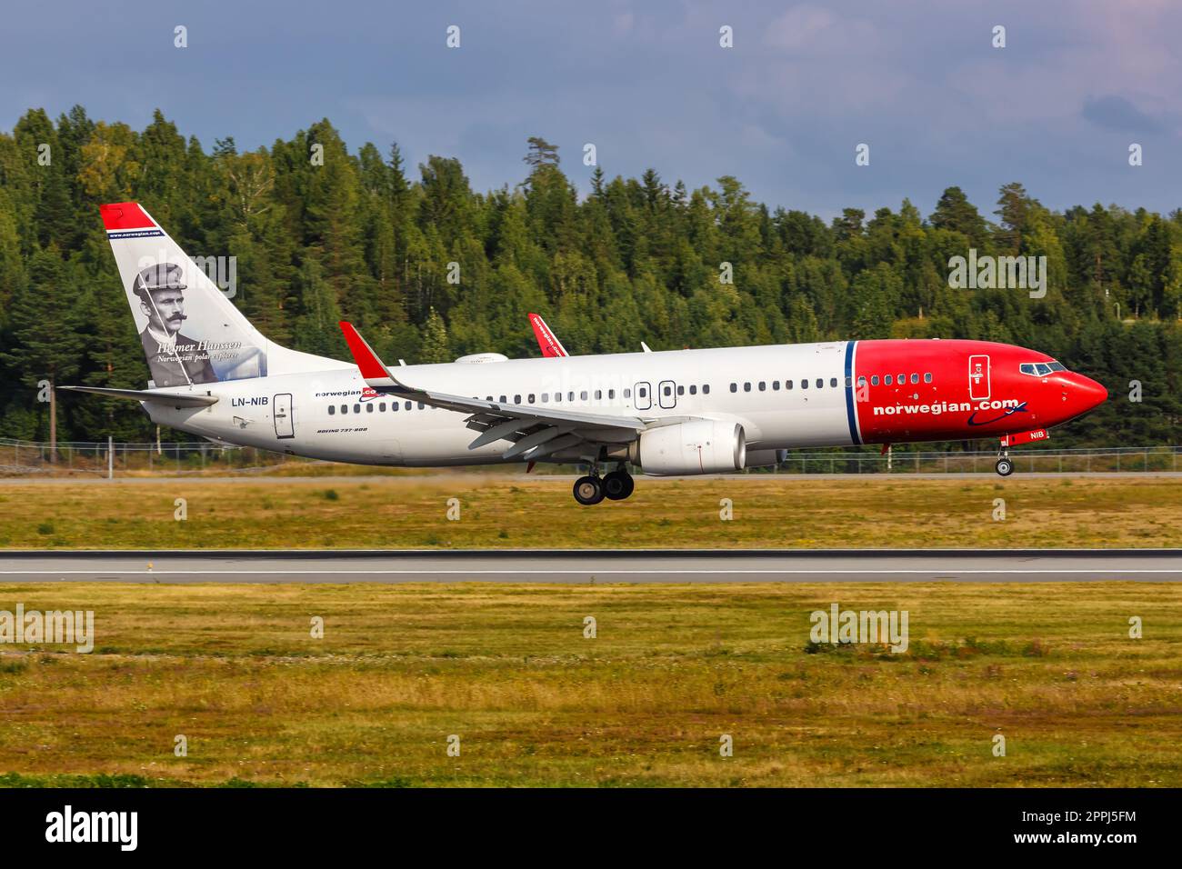 Avion norvégien Boeing 737-800 aéroport d'Oslo en Norvège Banque D'Images