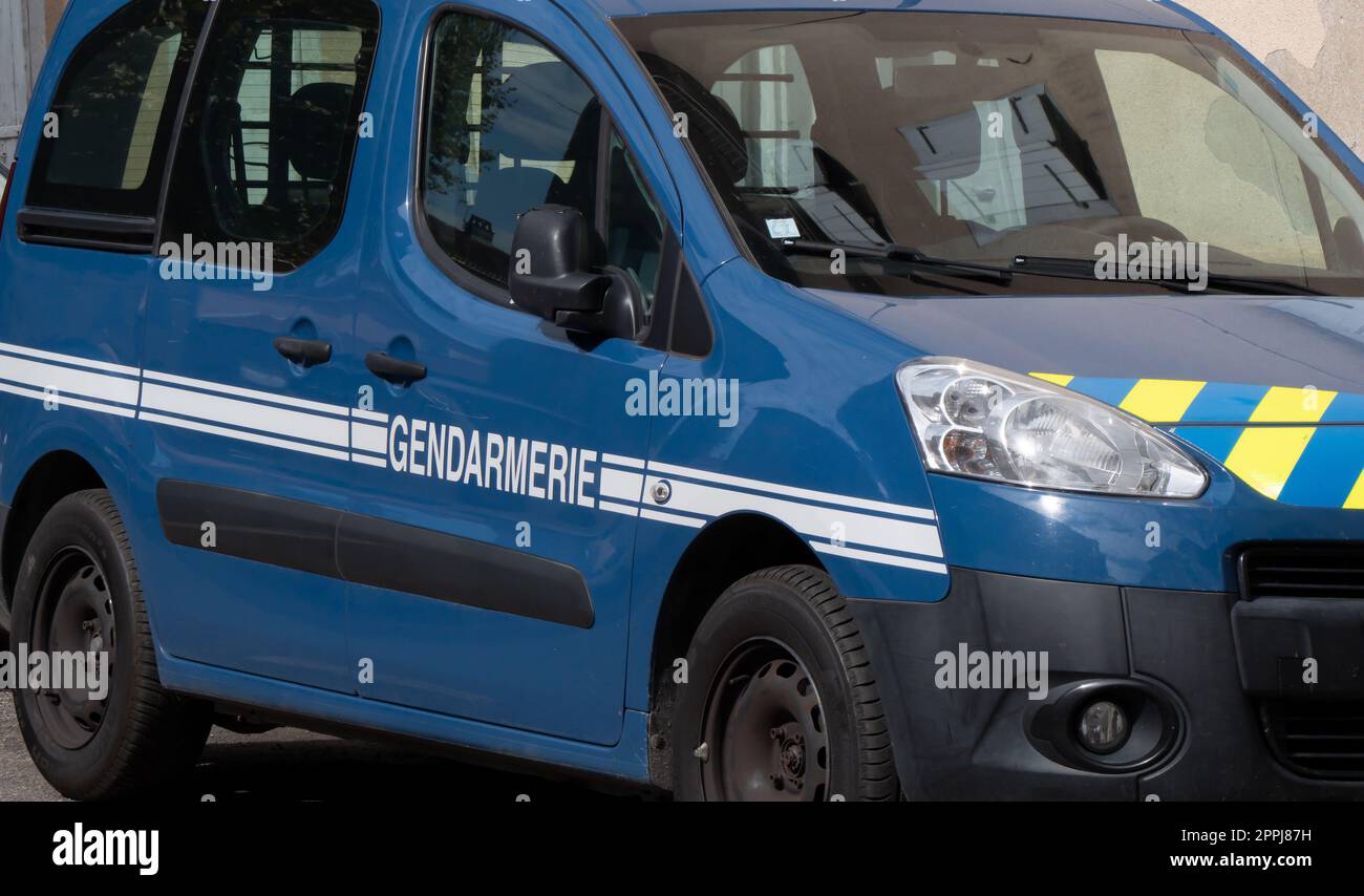 Gendarmerie france voiture signifie dans le véhicule de la police militaire française Banque D'Images