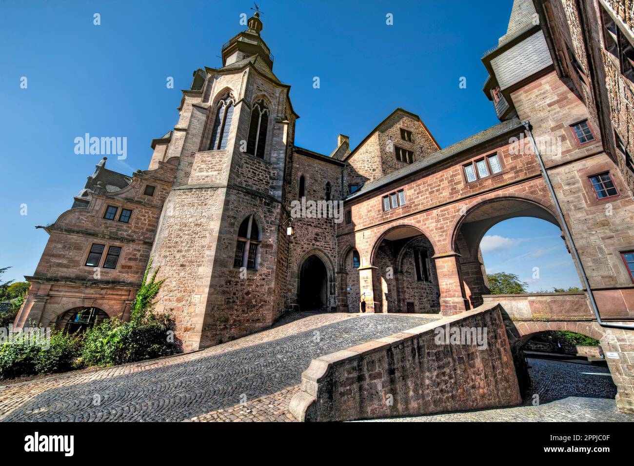 La rampe d'accès à l'entrée du château de Marburg Banque D'Images