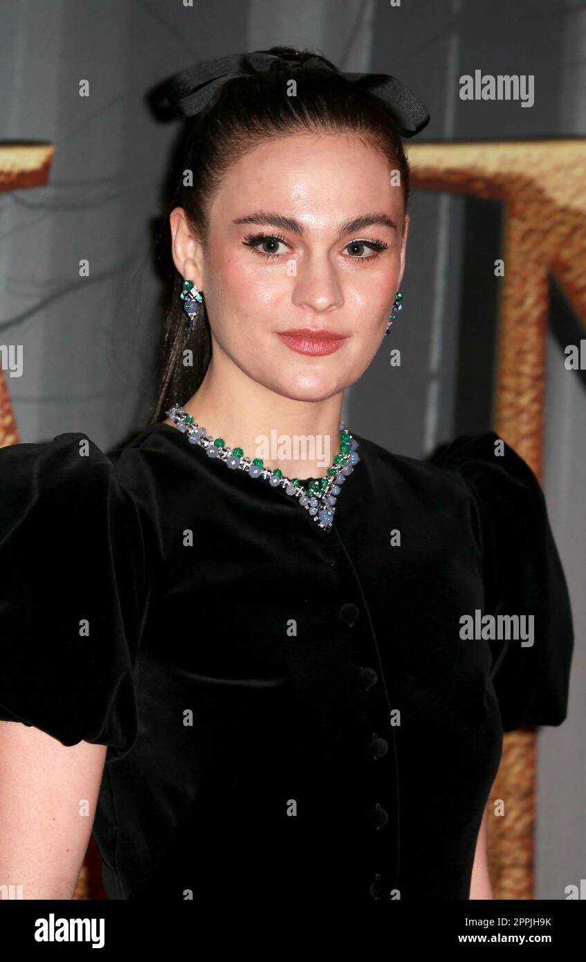 Londres, Royaume-Uni. 24th févr. 2022. Sophie Skelton assiste à la première de la saison 6 « Outlander » au Royal Festival Hall de Londres. (Photo de Fred Duval/SOPA Images/Sipa USA) crédit: SIPA USA/Alay Live News Banque D'Images