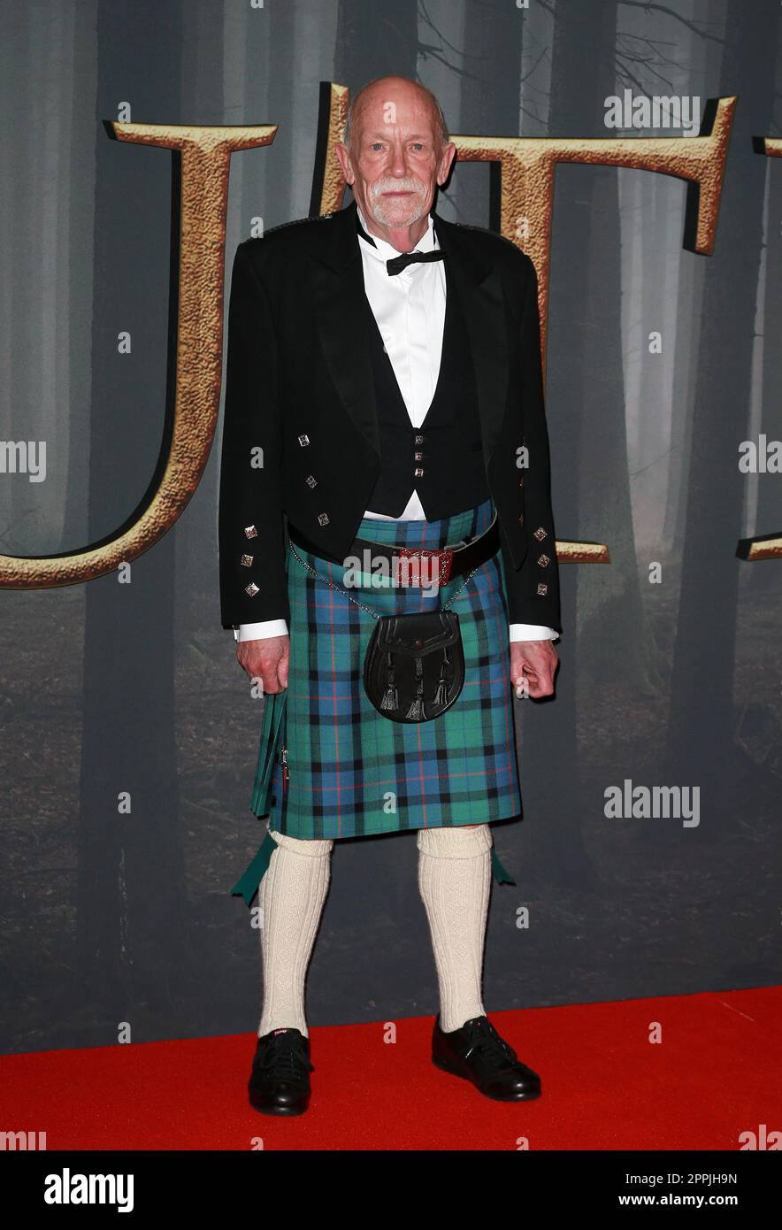 Londres, Royaume-Uni. 24th févr. 2022. Hugh Ross assiste à la première de la saison 6 « Outlander » au Royal Festival Hall de Londres, en Angleterre. (Photo de Fred Duval/SOPA Images/Sipa USA) crédit: SIPA USA/Alay Live News Banque D'Images