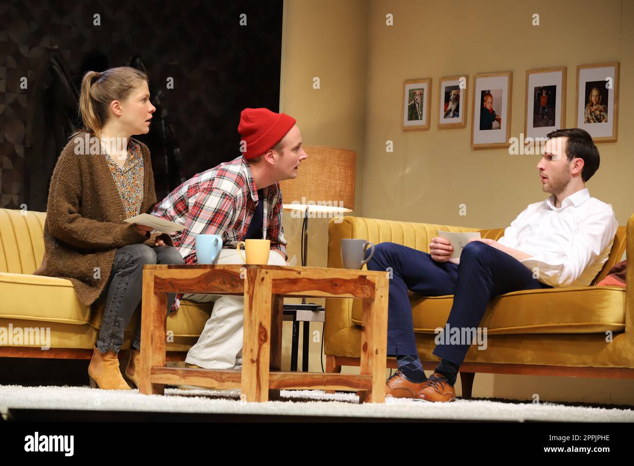 'De leven Ã–llern' Flavio Kiener,Rabea LÃ¼bbe,Marco Reimers,Théâtre Ohnsorg,Hambourg,12.01.2023 Banque D'Images