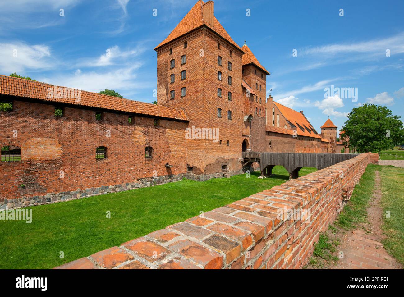 Château de Malbork du 13e siècle, forteresse teutonique médiévale sur la rivière Nogat, Malbork, Pologne Banque D'Images