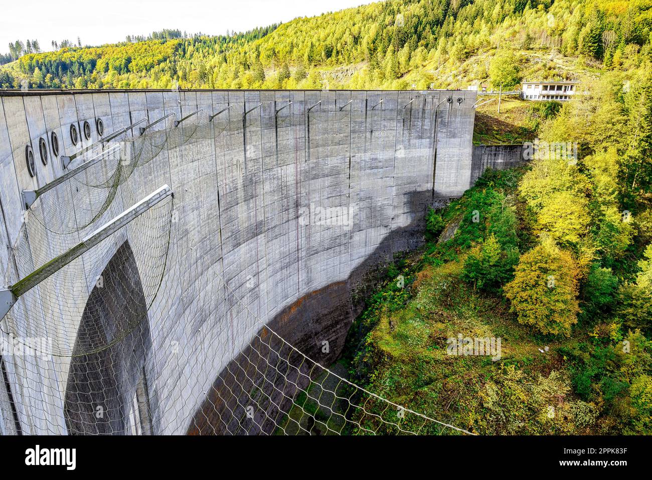 Okertalsperre est un barrage situé près d'Altenau, dans les montagnes de Harz, en Allemagne Banque D'Images