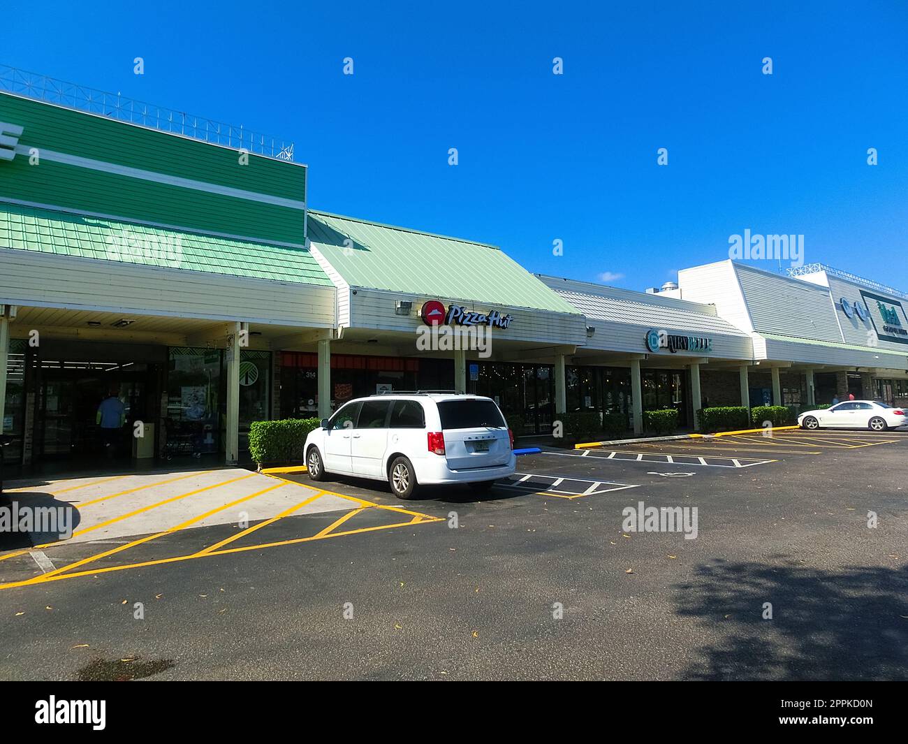 Vue de face du restaurant Pizza Hut en Floride, États-Unis Banque D'Images