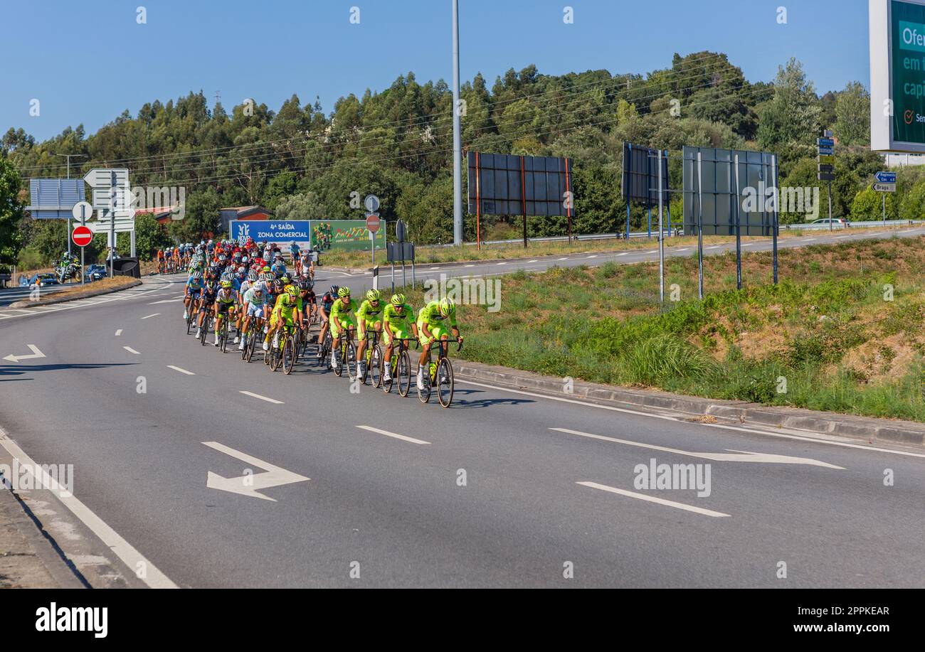 Cyclistes participant à l'étape Santo Tirso - Braga Banque D'Images