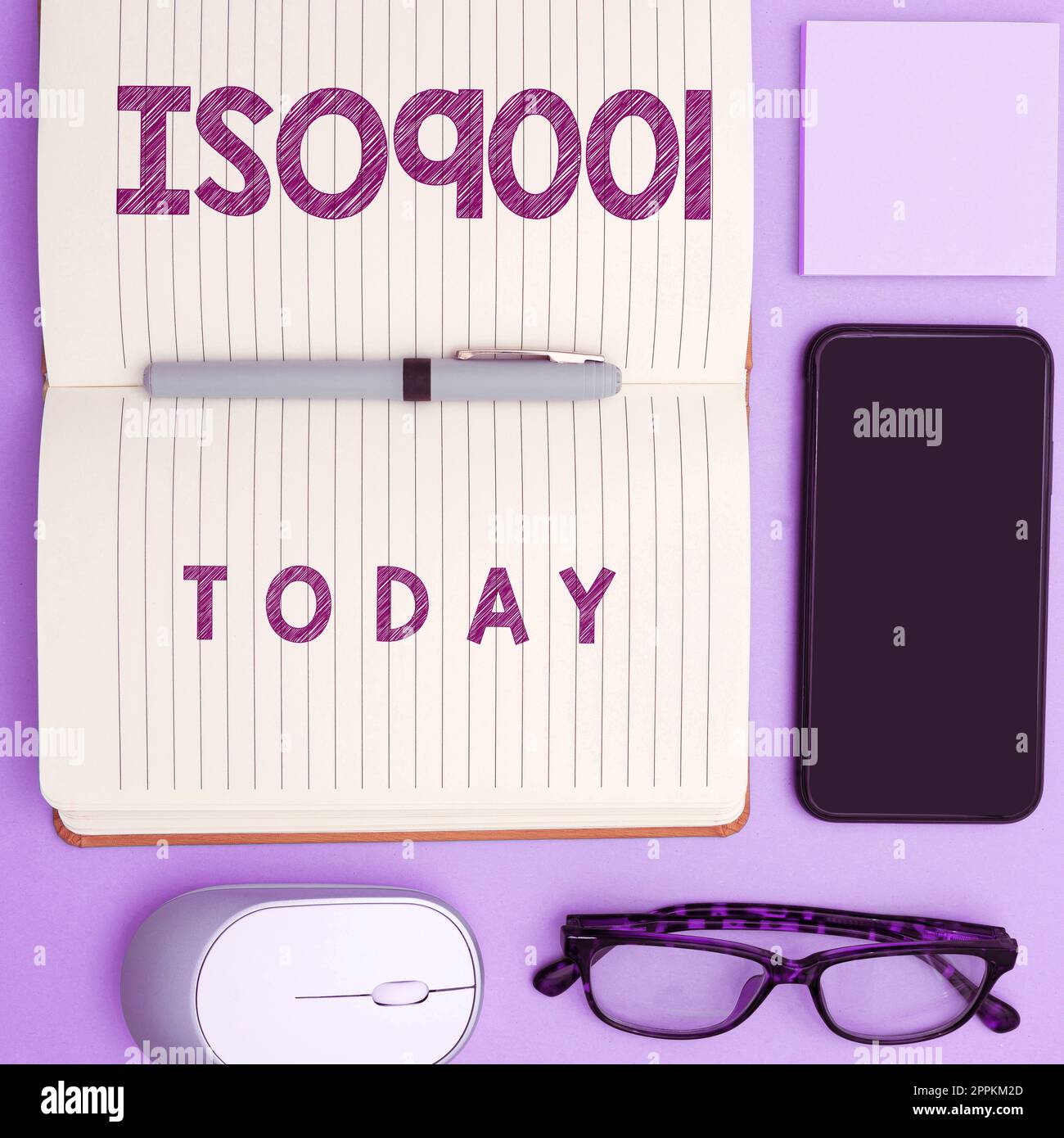 Légende conceptuelle ISO9001. Concept signifiant la norme internationale appropriée suivie pour garantir les exigences du client Banque D'Images