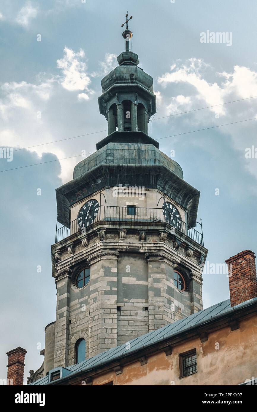 Photo extérieure du clocher de l'église Bernardine Banque D'Images