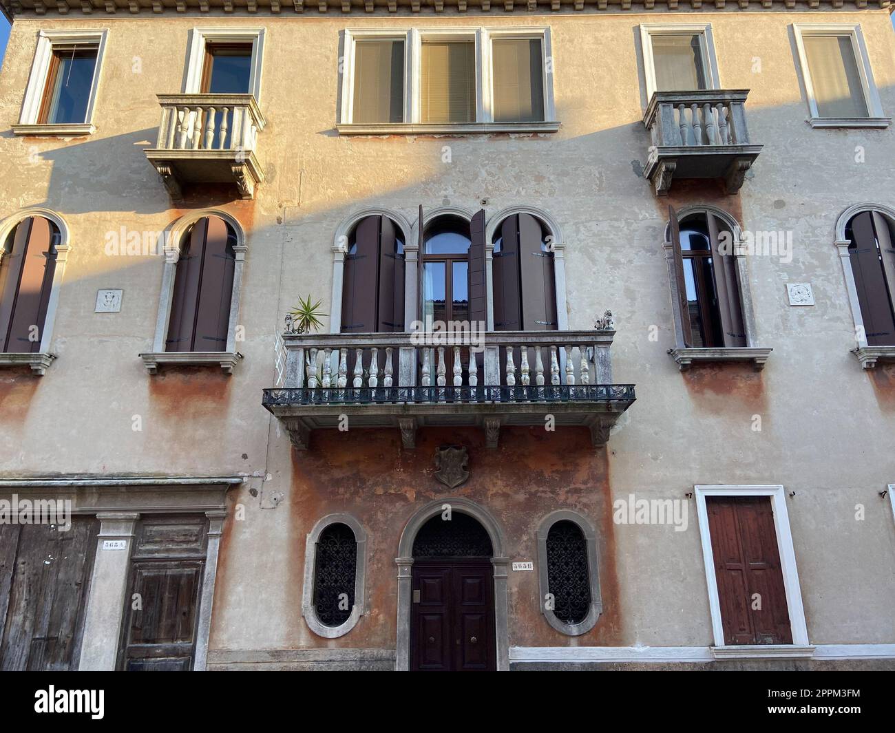 Façade de l'appartement bhouse dans le quartier Cannaregio Banque D'Images