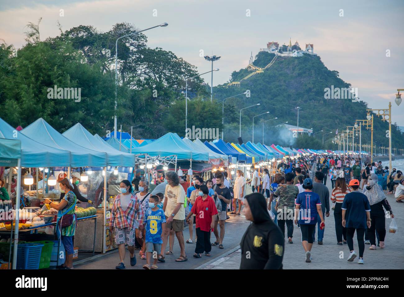 THAÏLANDE PRACHUAP KHIRI KHAN NIGHTMARKET Banque D'Images